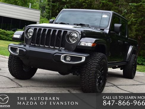 Used 2022 Jeep Gladiator Sport AWD/4WD image 12