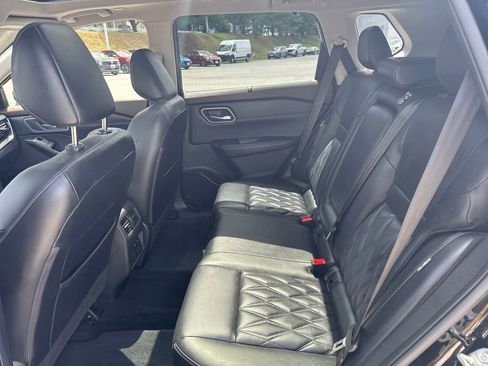 Used 2023 Nissan Rogue Platinum w/ Platinum Premium Package AWD/4WD image 26