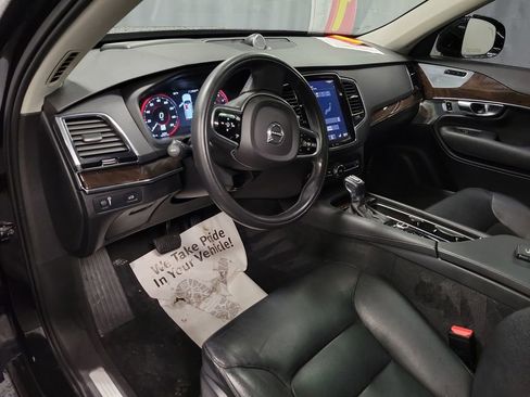 Used 2016 Volvo XC90 T6 Momentum w/ Momentum Plus Package image 14