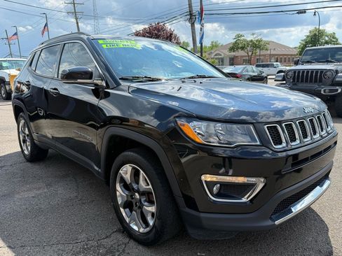 Used 2019 Jeep Compass Limited AWD/4WD image 3
