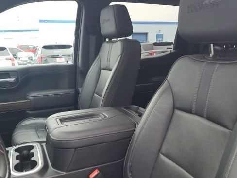 Used 2022 Chevrolet Silverado 1500 High Country w/ Technology Package image 19