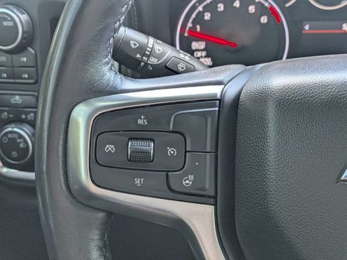 Used 2022 Chevrolet Silverado 1500 LT AWD/4WD image 22