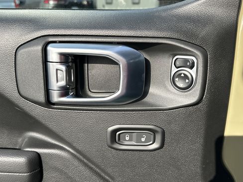 New 2026 Jeep Gladiator Sport image 12