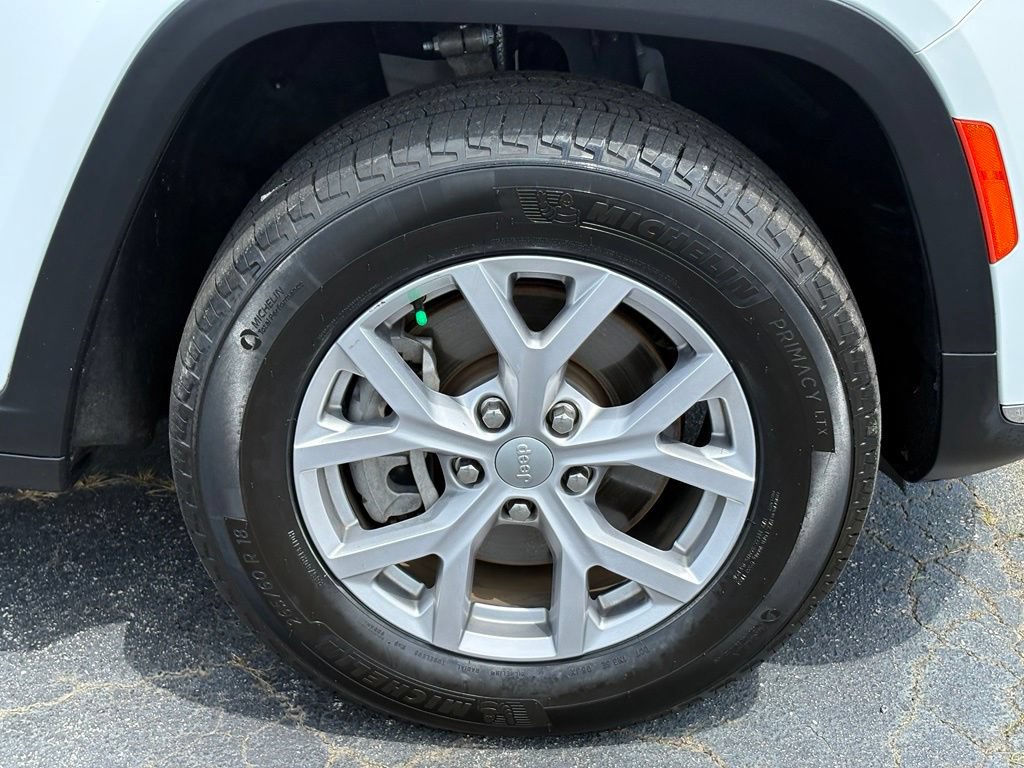 Used 2022 Jeep Grand Cherokee L Limited RWD image 29