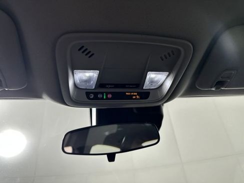 Used 2025 Chevrolet Malibu LT image 24