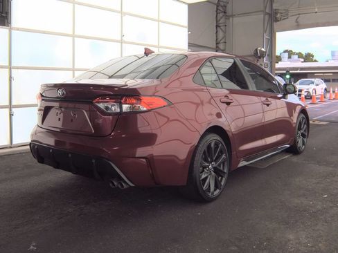 Used 2023 Toyota Corolla SE FWD image 6