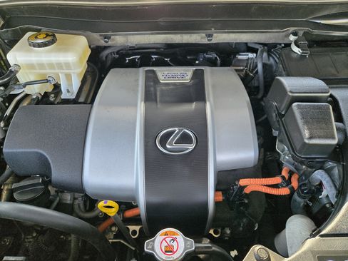 Used 2022 Lexus RX 450h w/ Premium Package image 42