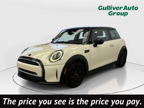 Used 2022 MINI Cooper 2-Door Hardtop w/ Premium Package image 1