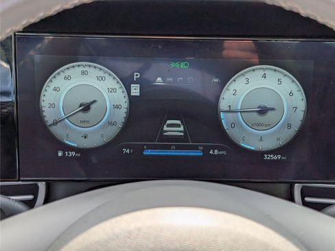 Used 2024 Hyundai Elantra SEL w/ Convenience Package FWD image 29