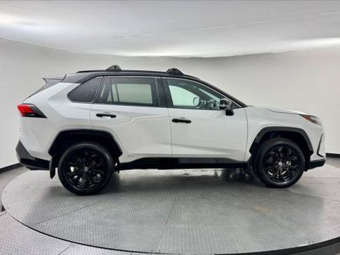 Used 2024 Toyota RAV4 XSE w/ Advanced Technology Package AWD/4WD image 9