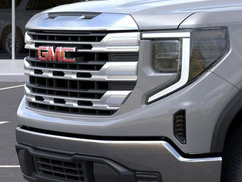 New 2025 GMC Sierra 1500 SLE w/ Preferred Package image 35