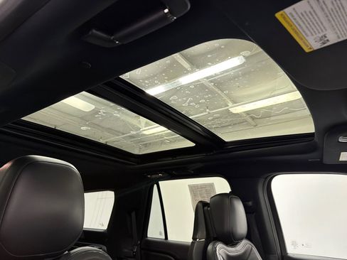 Used 2020 Lincoln Navigator Reserve w/ Luxury Package AWD/4WD image 15