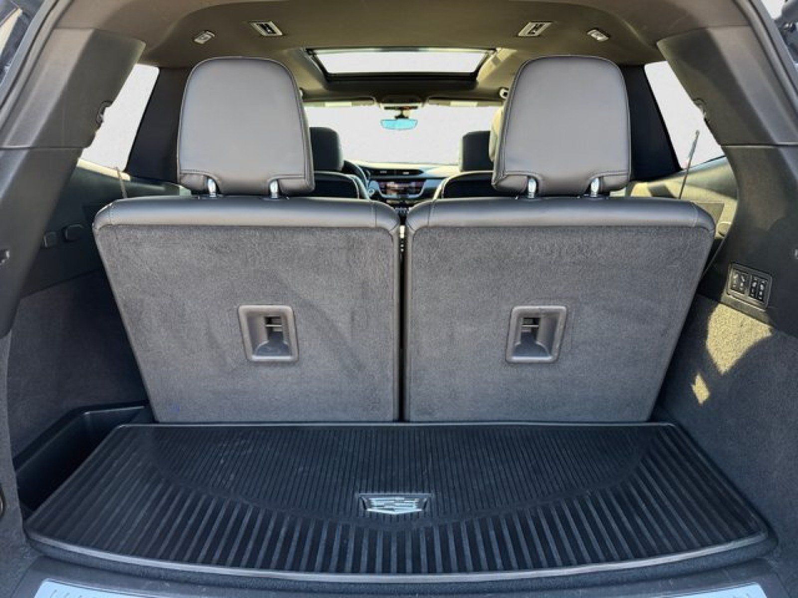 Used 2024 Cadillac XT6 Sport w/ LPO, Onyx Lite Package AWD/4WD image 20