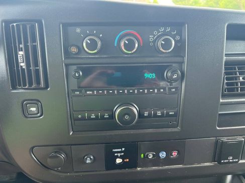 Used 2019 Chevrolet Express 3500 LS RWD image 25