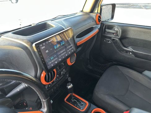 Used 2015 Jeep Wrangler Unlimited Sport w/ Quick Order Package 24S image 28