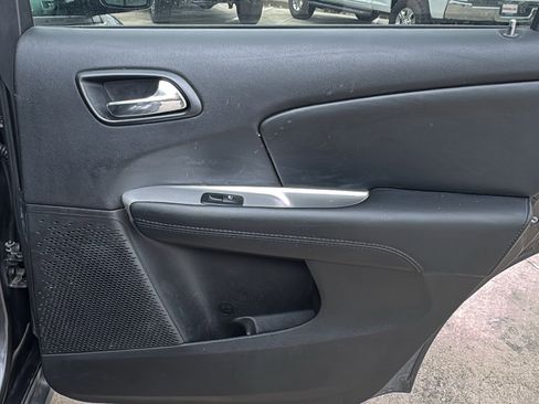 Used 2018 Dodge Journey SE w/ Popular Equipment Group image 25