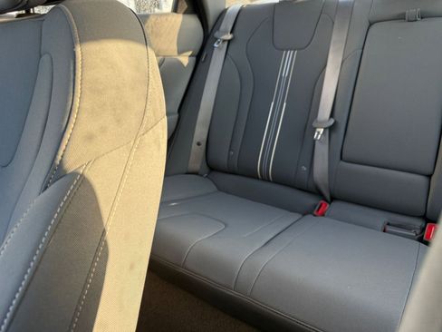 Used 2025 Hyundai Elantra SEL image 40