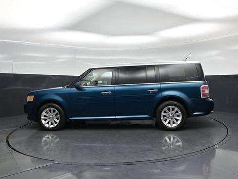 Used 2011 Ford Flex SEL FWD image 25