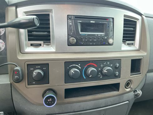 Used 2006 Dodge Ram 2500 Truck SLT image 21