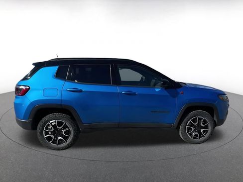 Used 2025 Jeep Compass Trailhawk image 15