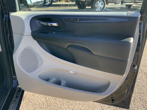 Used 2017 Dodge Grand Caravan SE w/ Power Window Group image 43