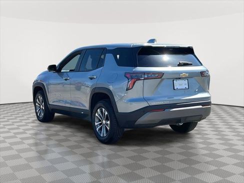 Used 2025 Chevrolet Equinox LT w/ Safety and Technology Package image 7