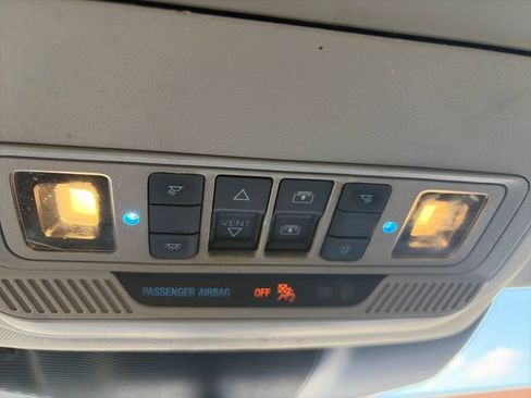 Used 2022 Ford Explorer XLT w/ Equipment Group 202A AWD/4WD image 28