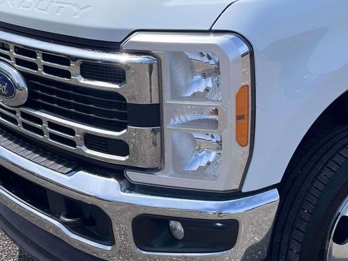 Used 2023 Ford F350 XLT w/ 360-Degree Camera Package AWD/4WD image 13