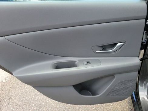 Certified 2026 Hyundai Elantra SE FWD image 20