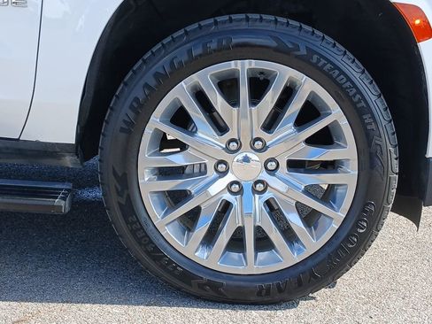 Used 2023 Chevrolet Tahoe High Country w/ Advanced Technology Package image 34