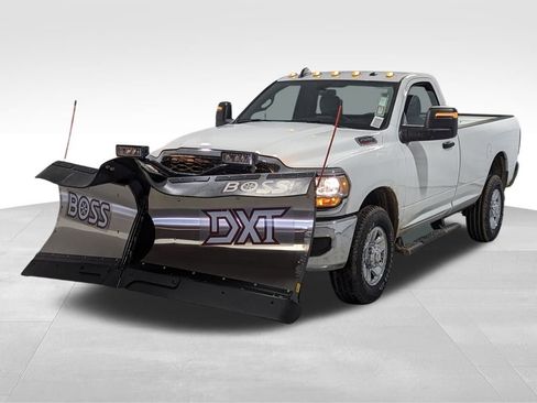 Used 2024 RAM 2500 Tradesman w/ Chrome Appearance Group AWD/4WD image 15