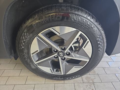 Used 2026 Hyundai Tucson SEL FWD image 32