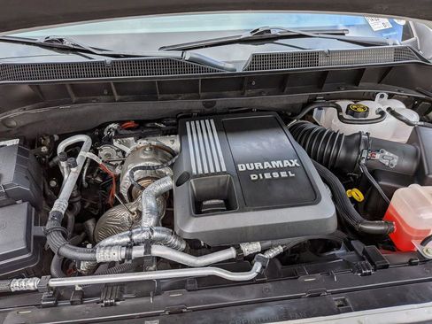 Used 2024 Chevrolet Silverado 1500 High Country AWD/4WD image 12