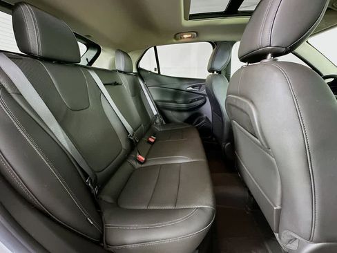 Used 2022 Buick Encore GX Essence w/ Experience Buick Package image 31