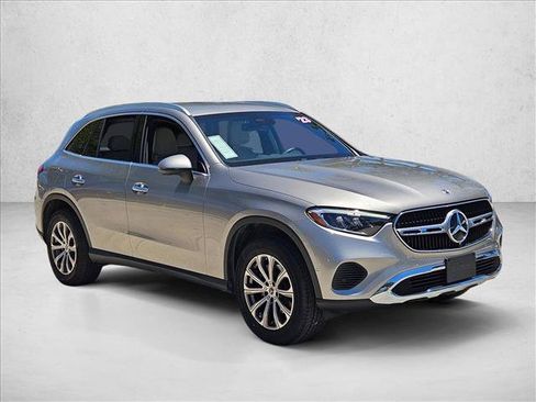 Certified 2023 Mercedes-Benz GLC 300 image 3