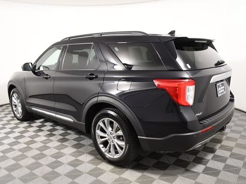 Used 2020 Ford Explorer XLT w/ Equipment Group 202A AWD/4WD image 3