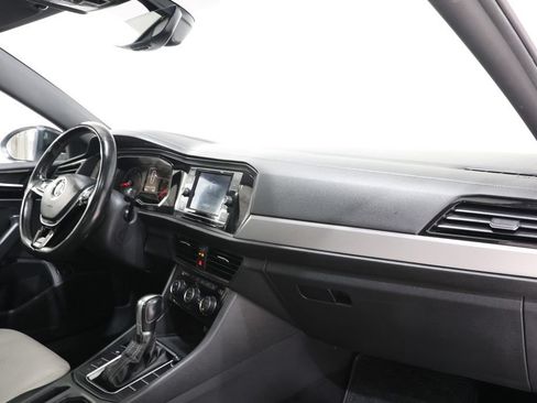 Used 2019 Volkswagen Jetta R-Line w/ R-Line Cold Weather Package FWD image 16