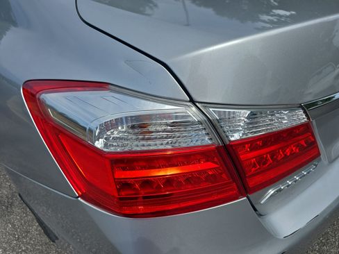 Used 2015 Honda Accord Touring image 32