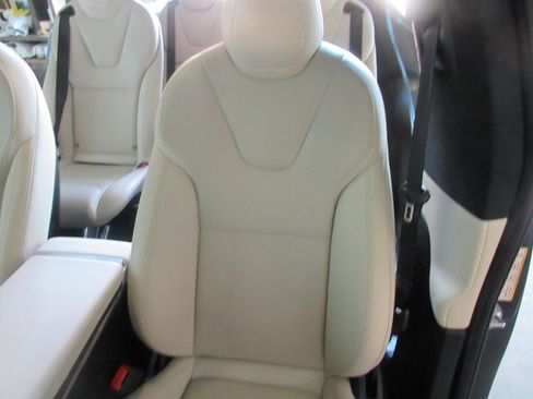 Used 2023 Tesla Model X AWD/4WD image 12