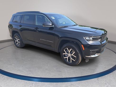 New 2025 Jeep Grand Cherokee L Limited AWD/4WD image 3