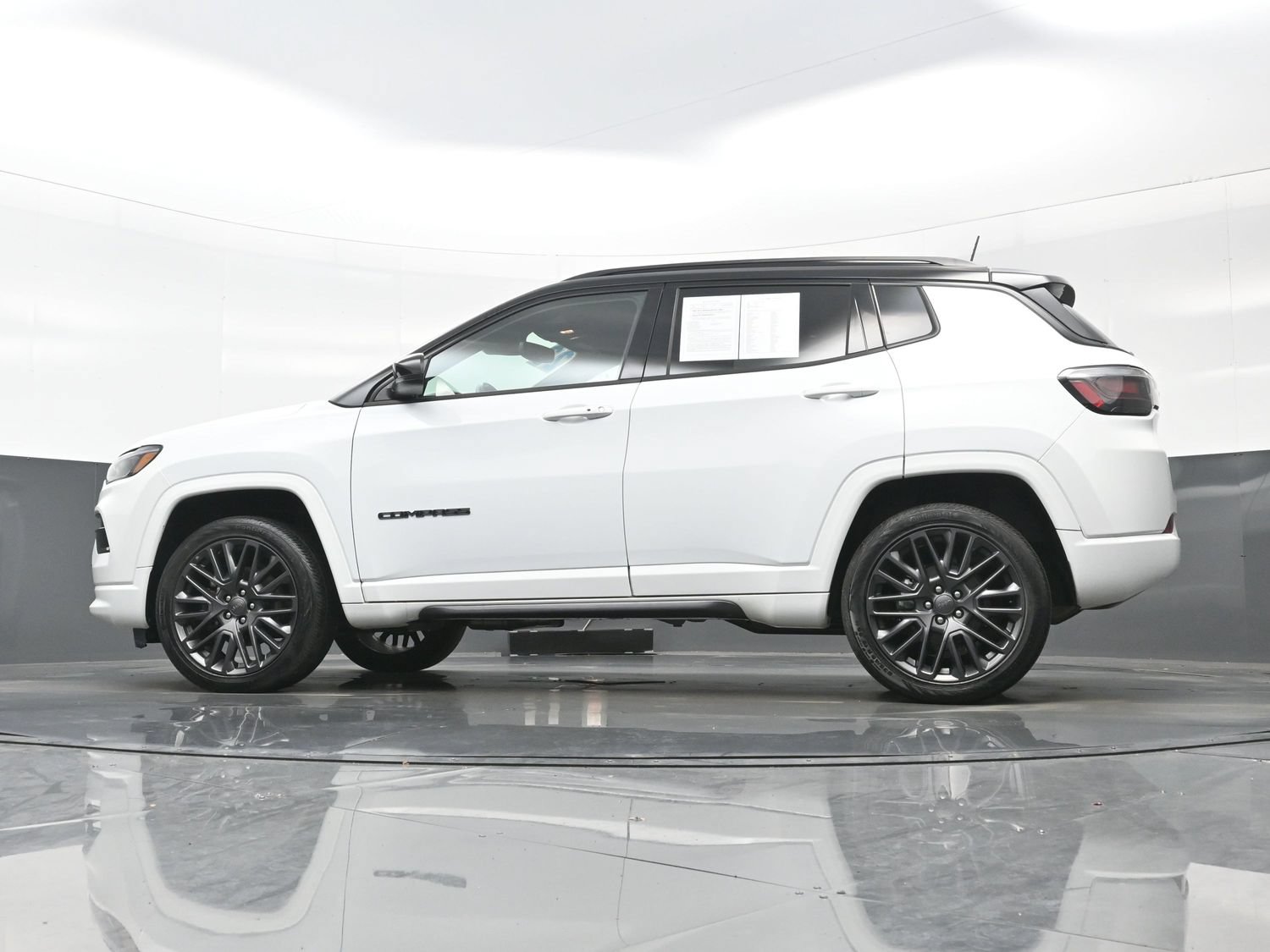 Used 2022 Jeep Compass High Altitude AWD/4WD image 34