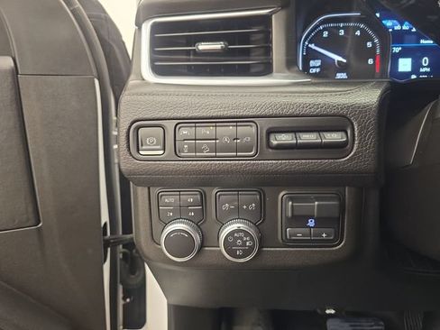 Used 2021 GMC Yukon Denali w/ Denali Premium Package AWD/4WD image 40