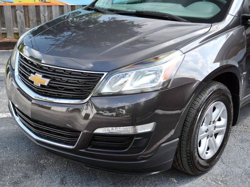 Used 2014 Chevrolet Traverse LS FWD image 4