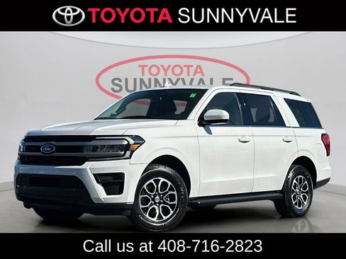 Used 2024 Ford Expedition XLT RWD image 2