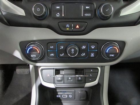 Used 2023 GMC Terrain SLT AWD/4WD image 31