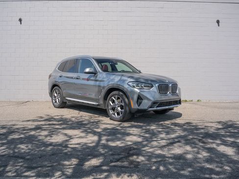 Used 2024 BMW X3 xDrive30i w/ Premium Package AWD/4WD image 9