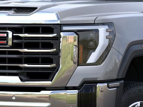 New 2026 GMC Sierra 2500 SLE w/ SLE Value Package; AWD/4WD image 10
