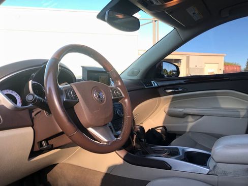 Used 2010 Cadillac SRX Luxury AWD/4WD image 7