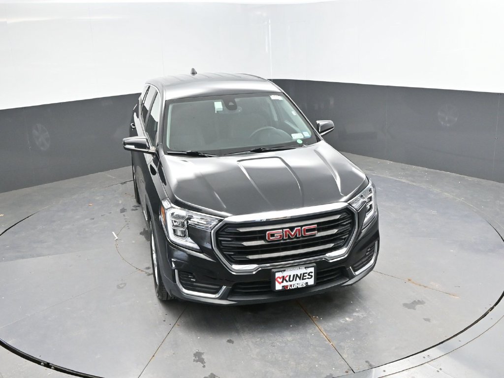 Used 2024 GMC Terrain SLE AWD/4WD image 23