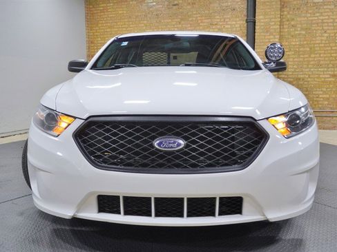 Used 2018 Ford Taurus Police Interceptor AWD image 4